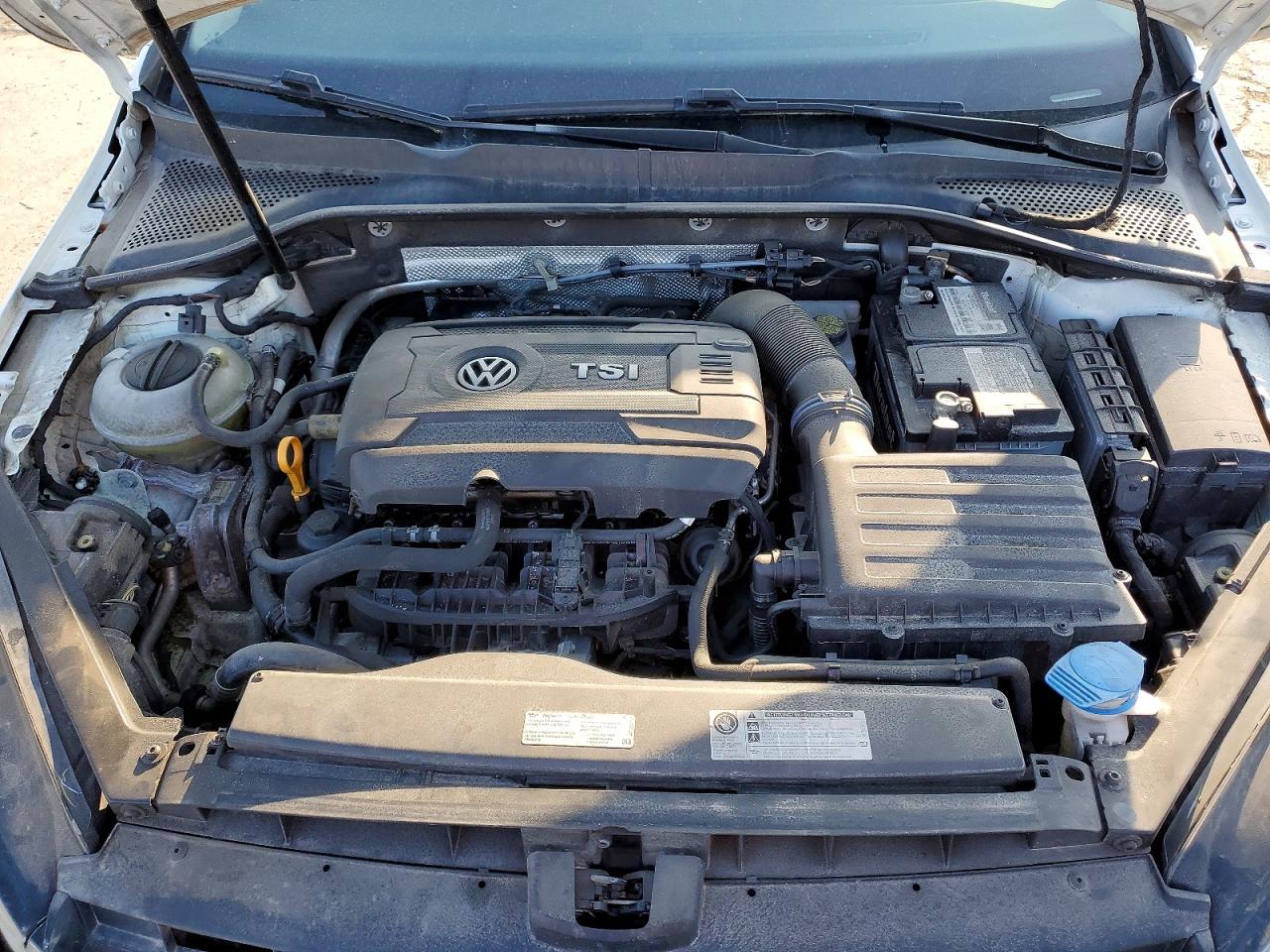 2017 VOLKSWAGEN GOLF
