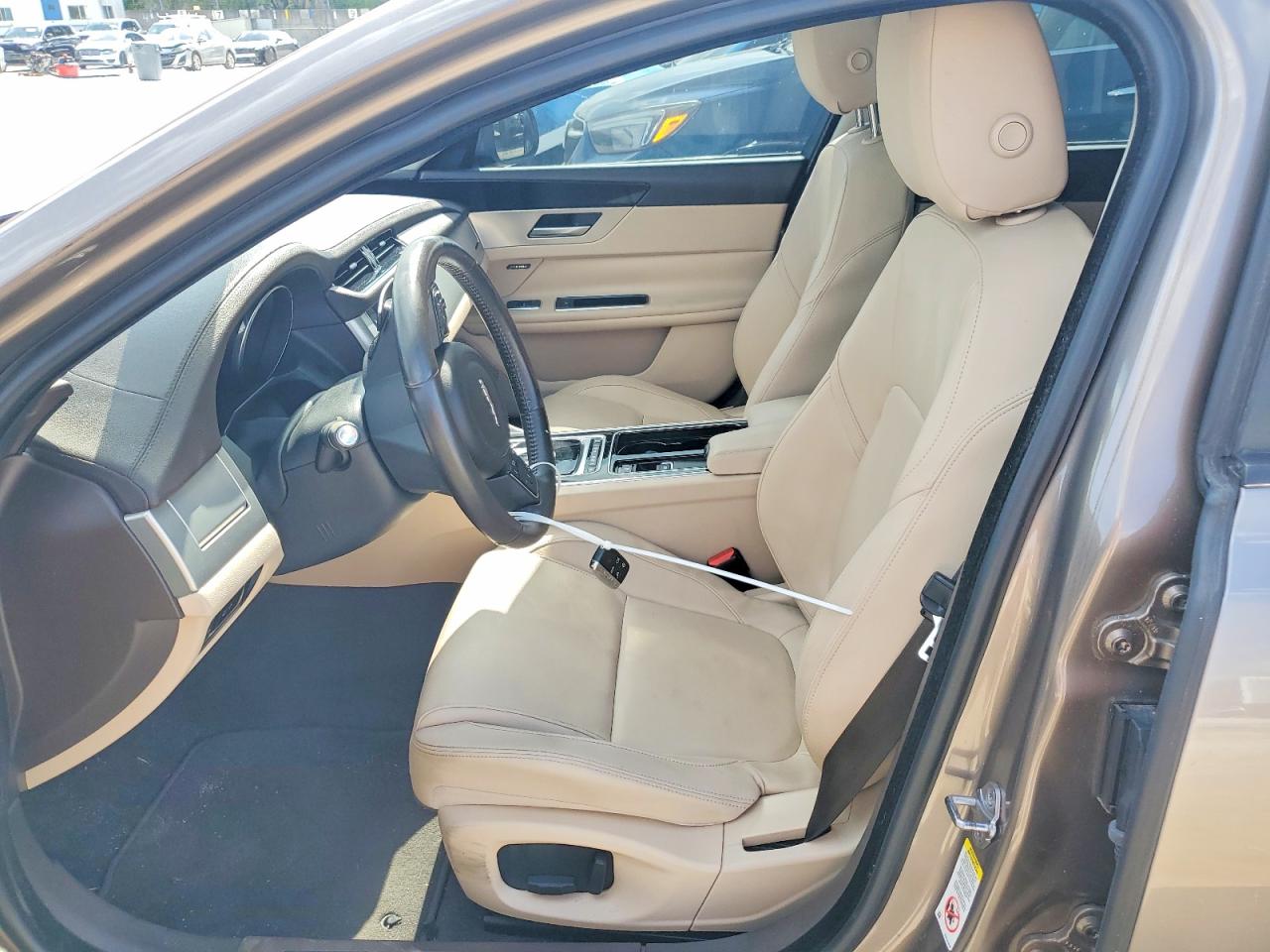2017 JAGUAR XF