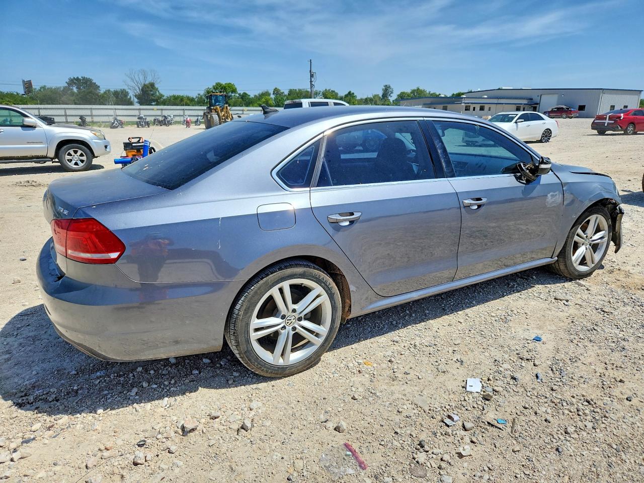 2014 VOLKSWAGEN PASSAT