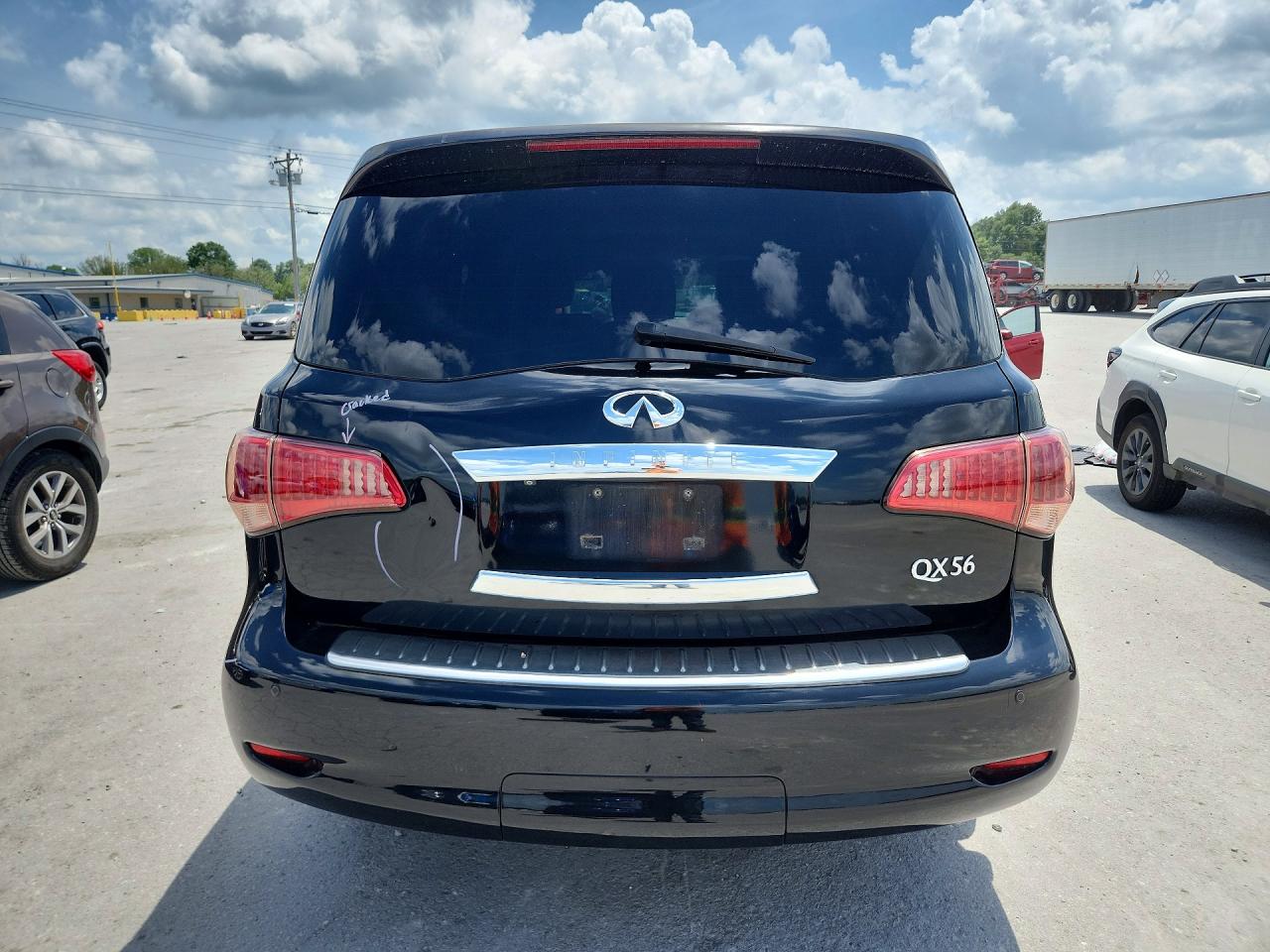 2012 INFINITI QX56