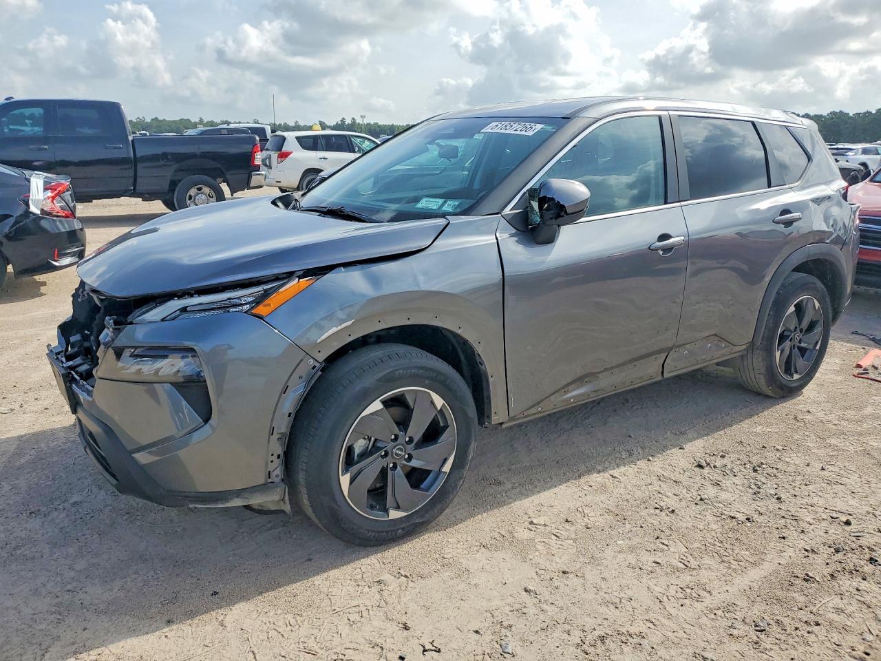 2025 NISSAN ROGUE