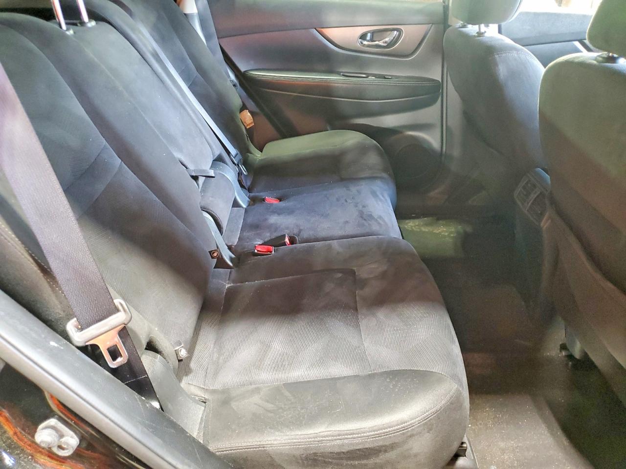 2015 NISSAN ROGUE