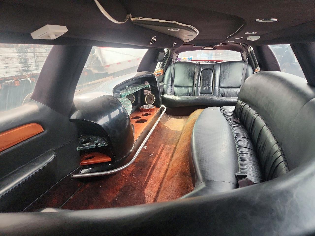 2008 LINCOLN TOWNCAR
