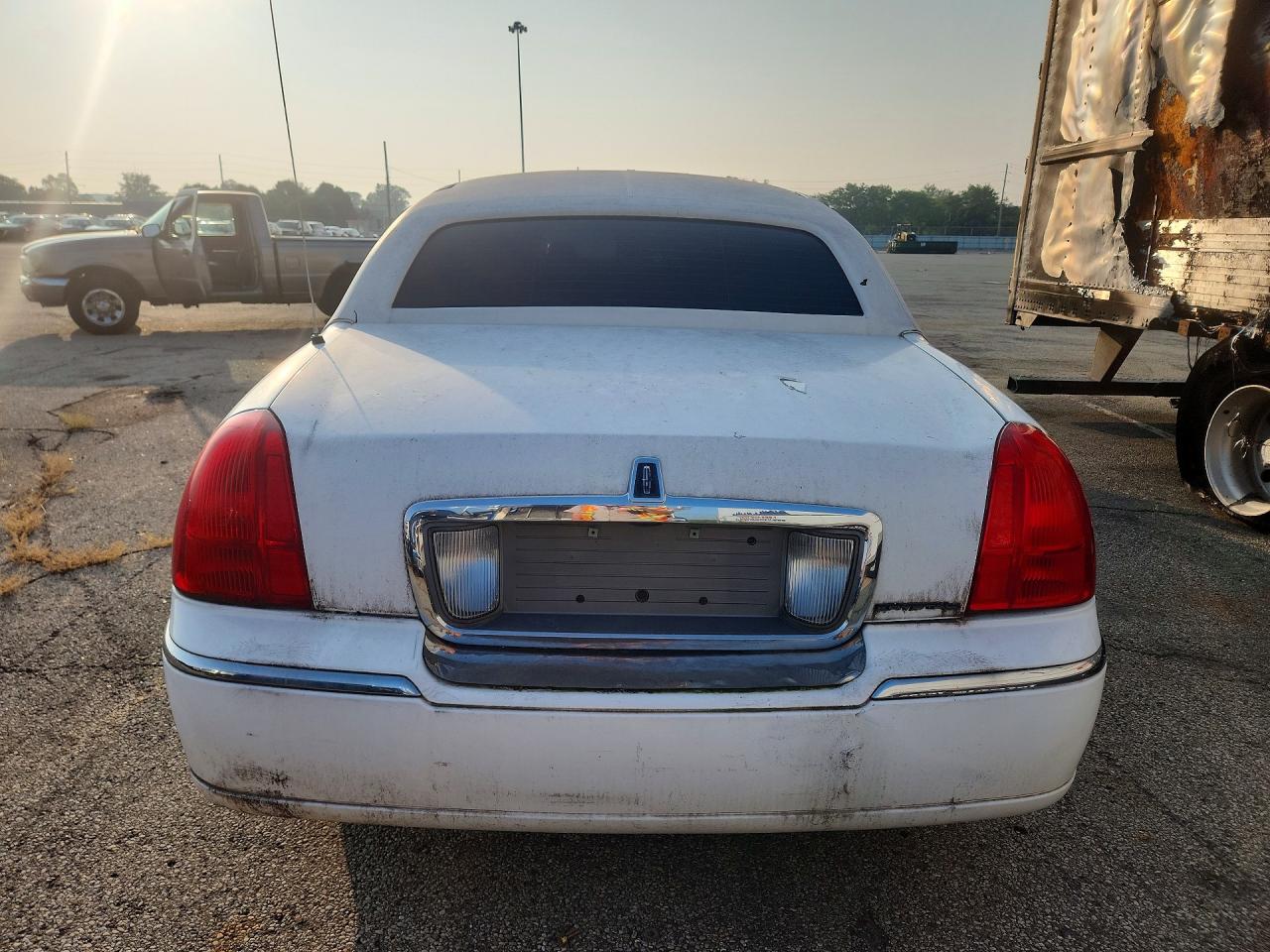 2008 LINCOLN TOWNCAR
