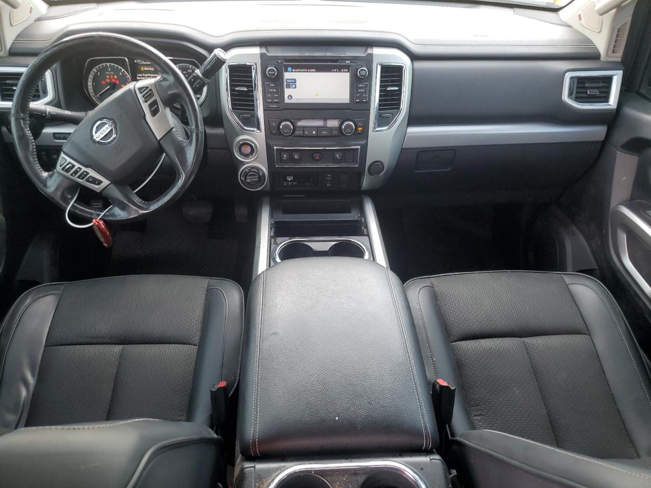 2016 NISSAN TITAN