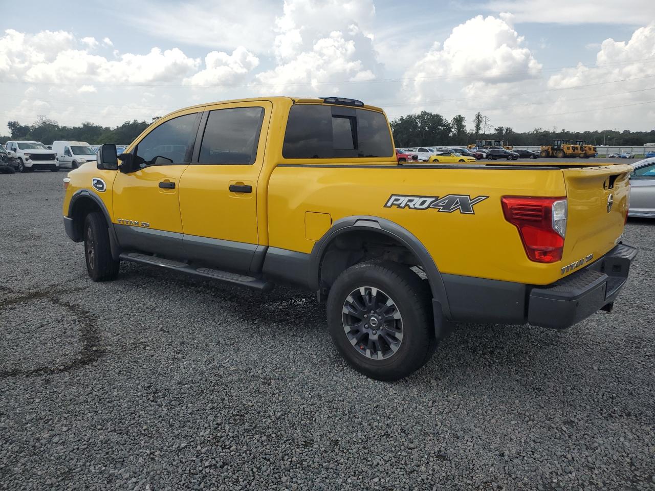 2016 NISSAN TITAN