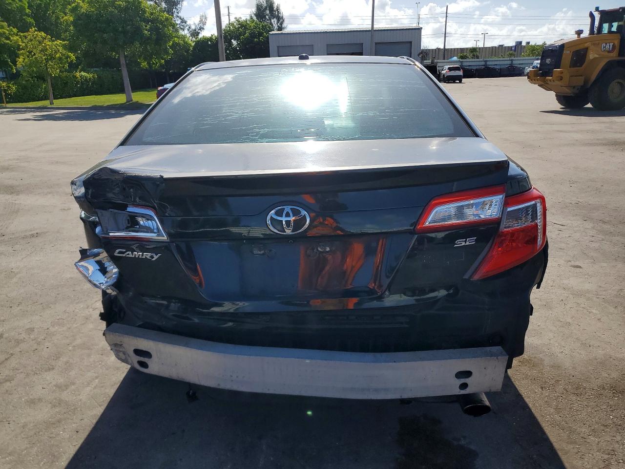 2014 TOYOTA CAMRY