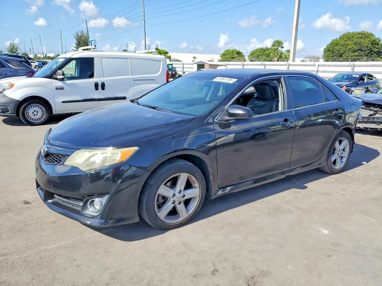 2014 TOYOTA CAMRY