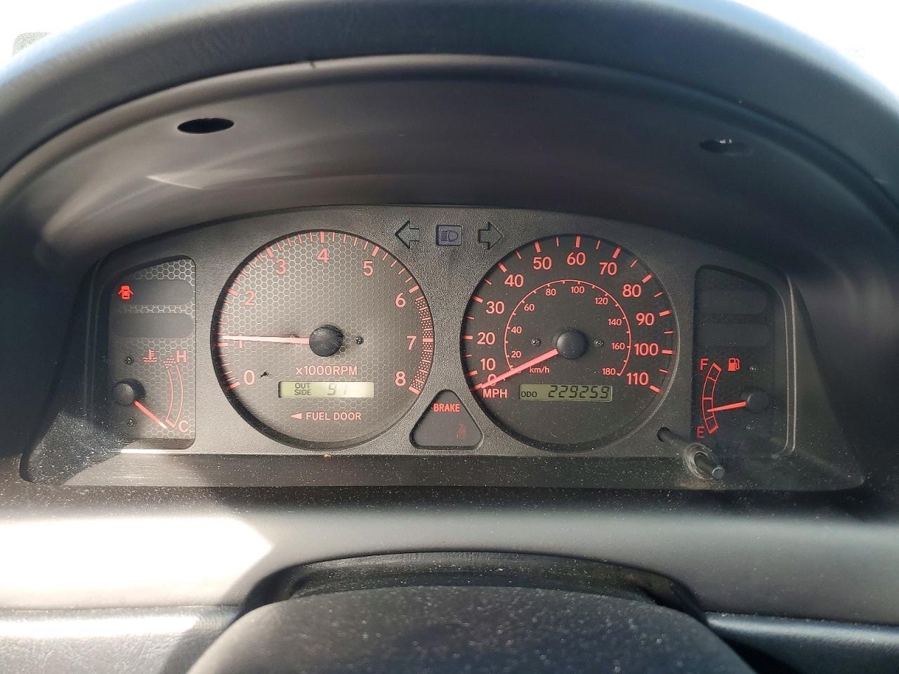 2002 TOYOTA COROLLA