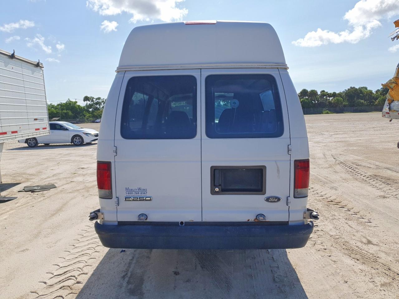 2006 FORD ECONOLINE