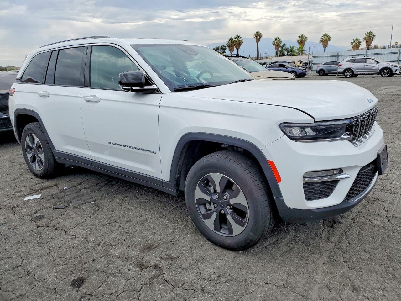 2024 JEEP CHEROKEE