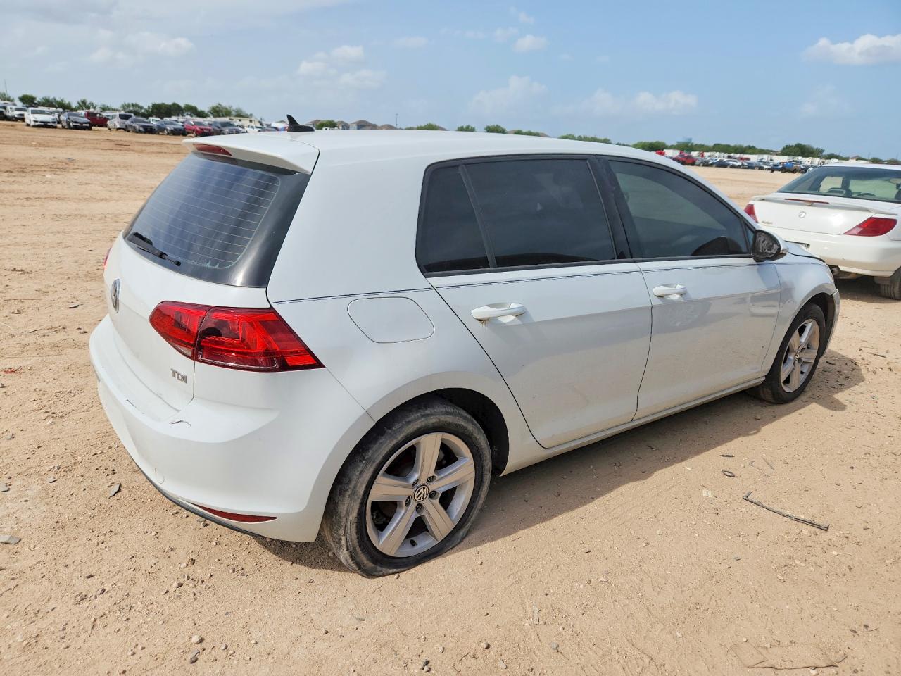 2015 VOLKSWAGEN GOLF