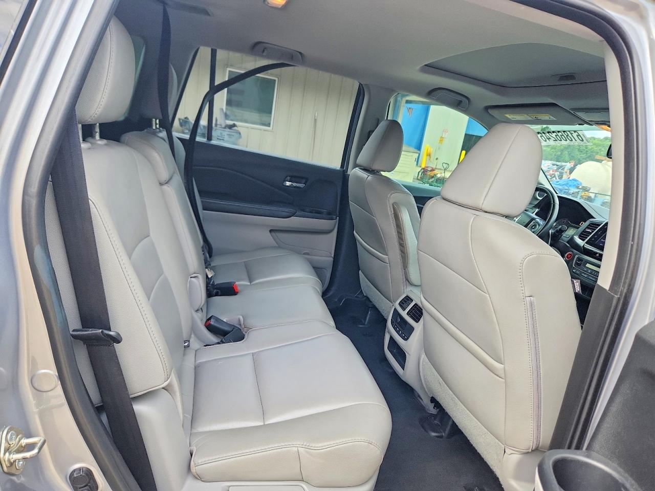 2017 HONDA PILOT