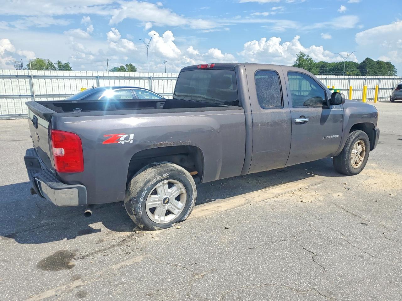 2011 CHEVROLET SILVERADO