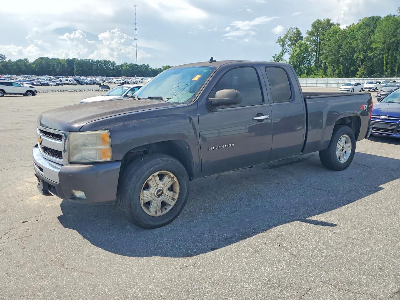 2011 CHEVROLET SILVERADO