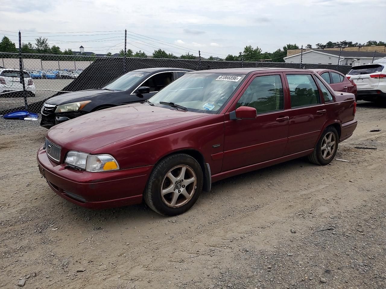 1998 VOLVO S70