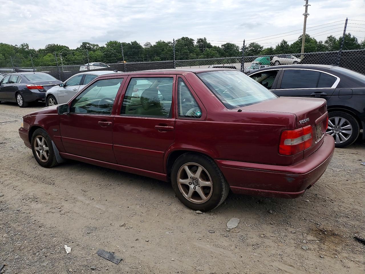 1998 VOLVO S70