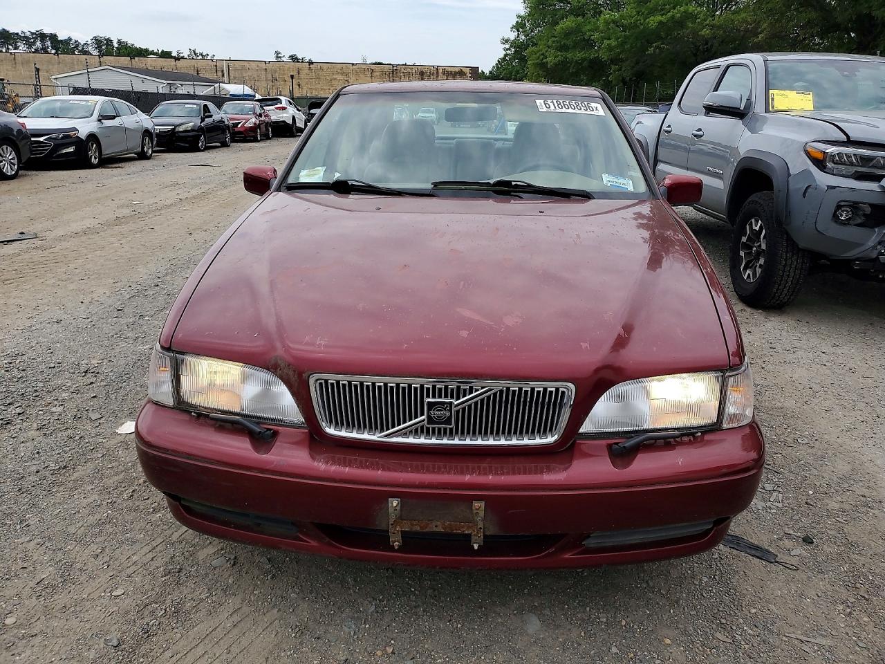 1998 VOLVO S70