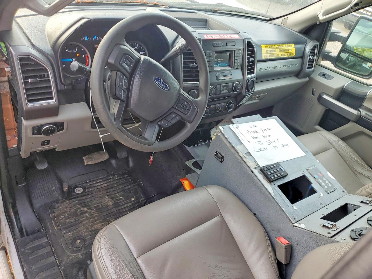 2017 FORD F550