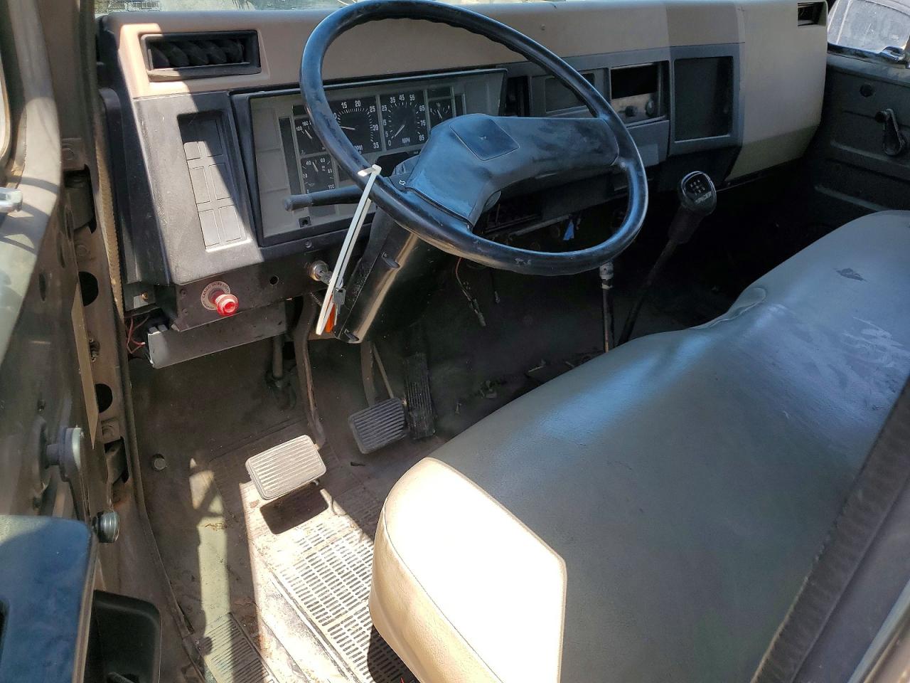 1995 INTERNATIONAL 4000 SERIE