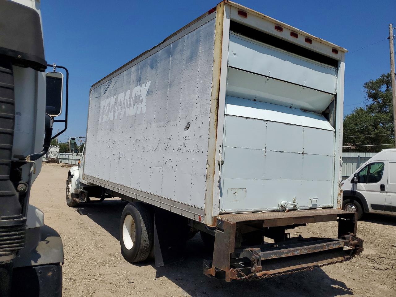 1995 INTERNATIONAL 4000 SERIE