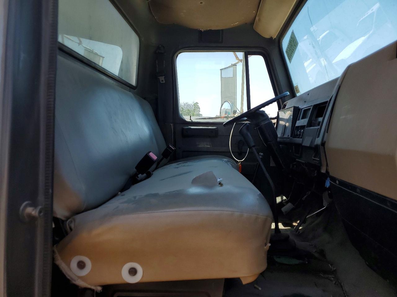 1995 INTERNATIONAL 4000 SERIE