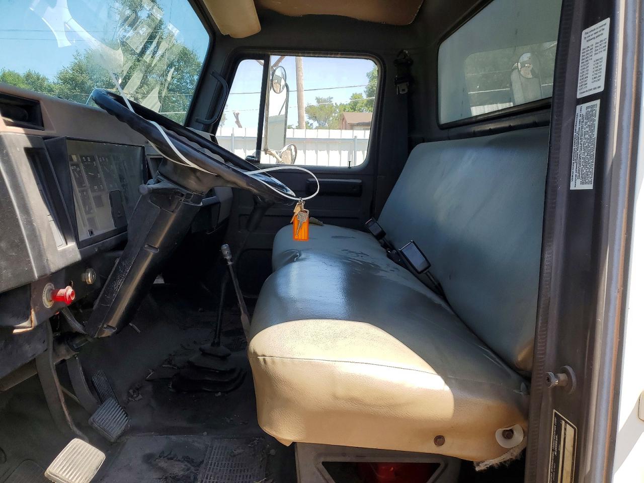 1995 INTERNATIONAL 4000 SERIE