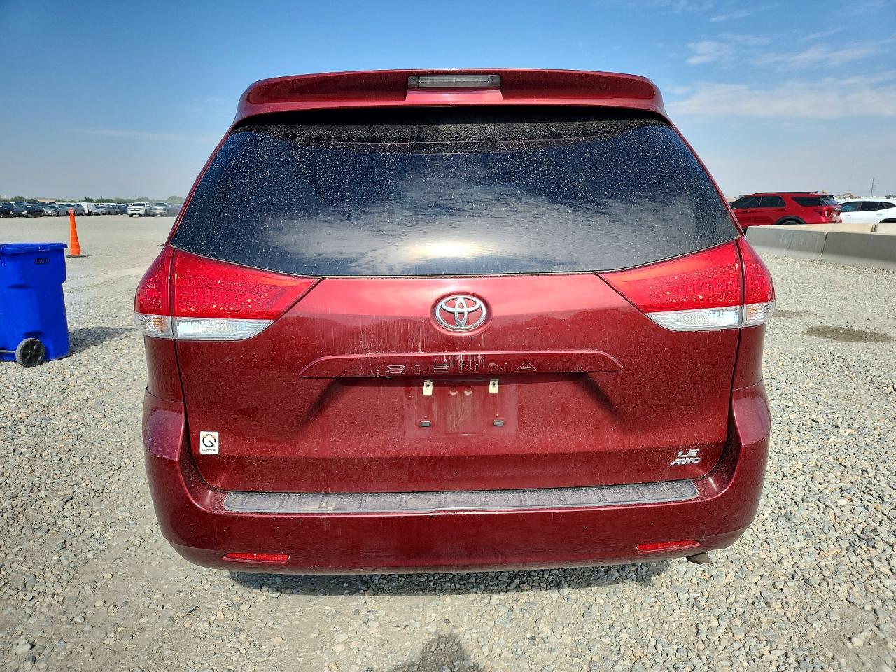 2013 TOYOTA SIENNA