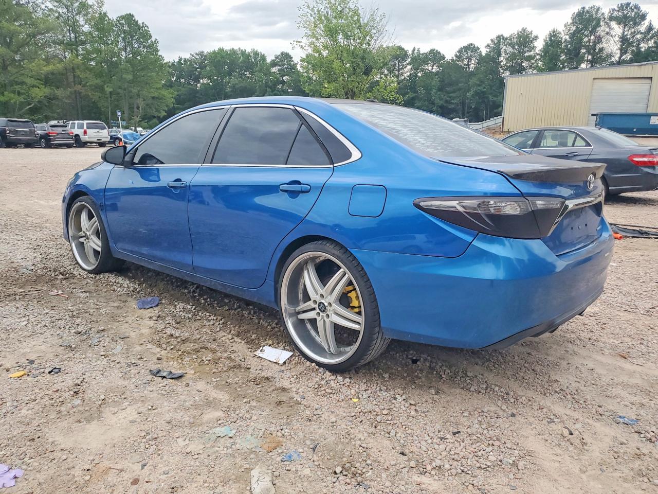 2016 TOYOTA CAMRY