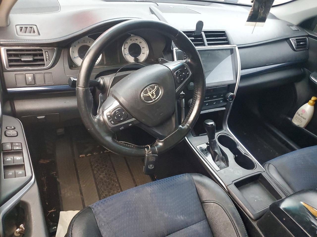 2016 TOYOTA CAMRY