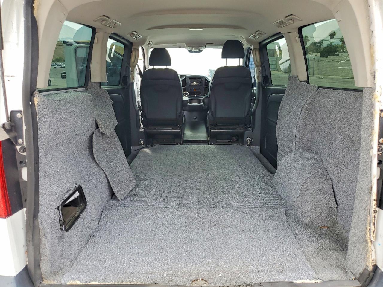 2016 MERCEDES-BENZ METRIS