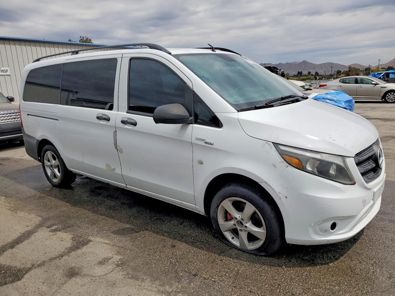 2016 MERCEDES-BENZ METRIS
