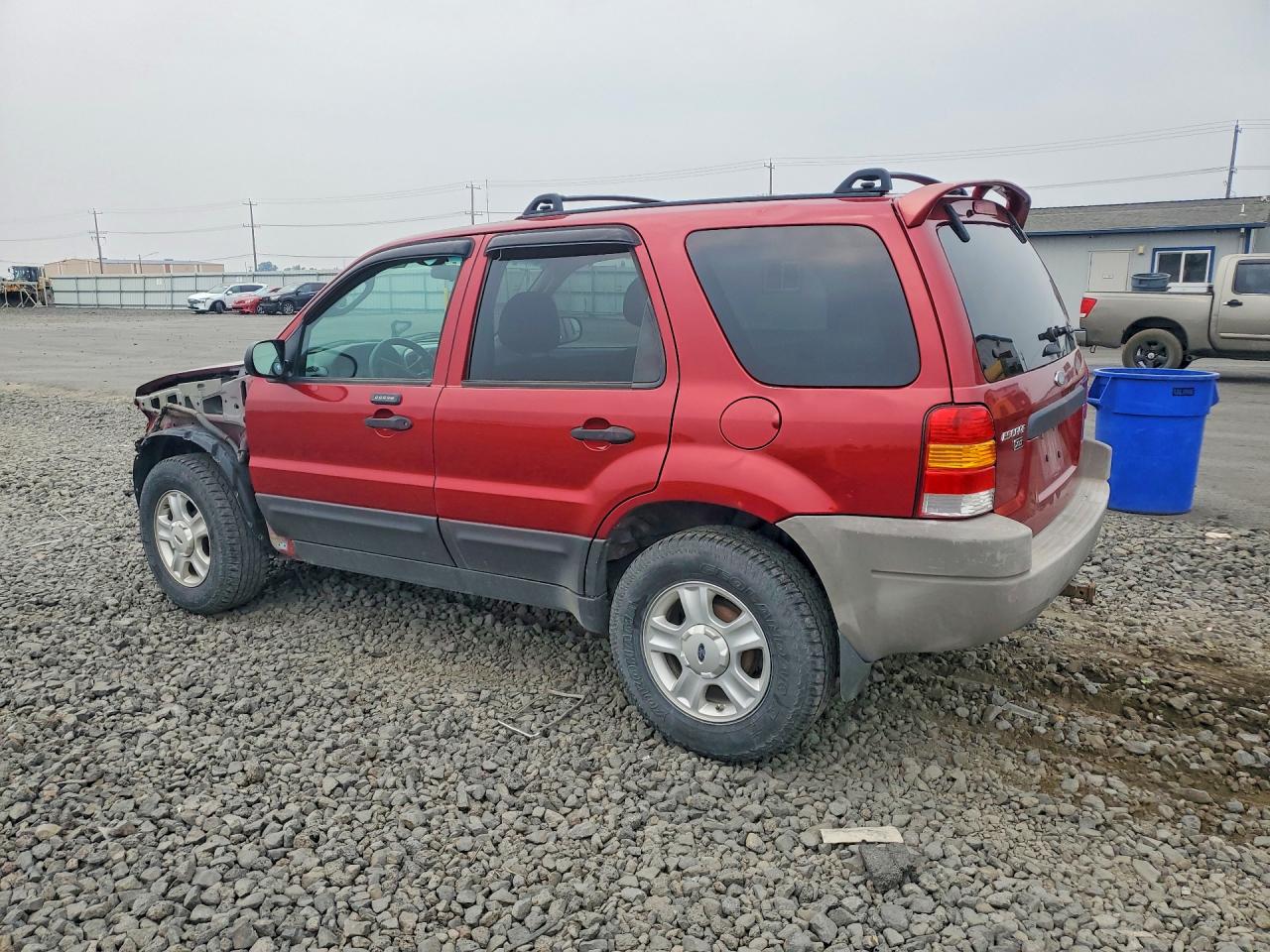 2004 FORD ESCAPE