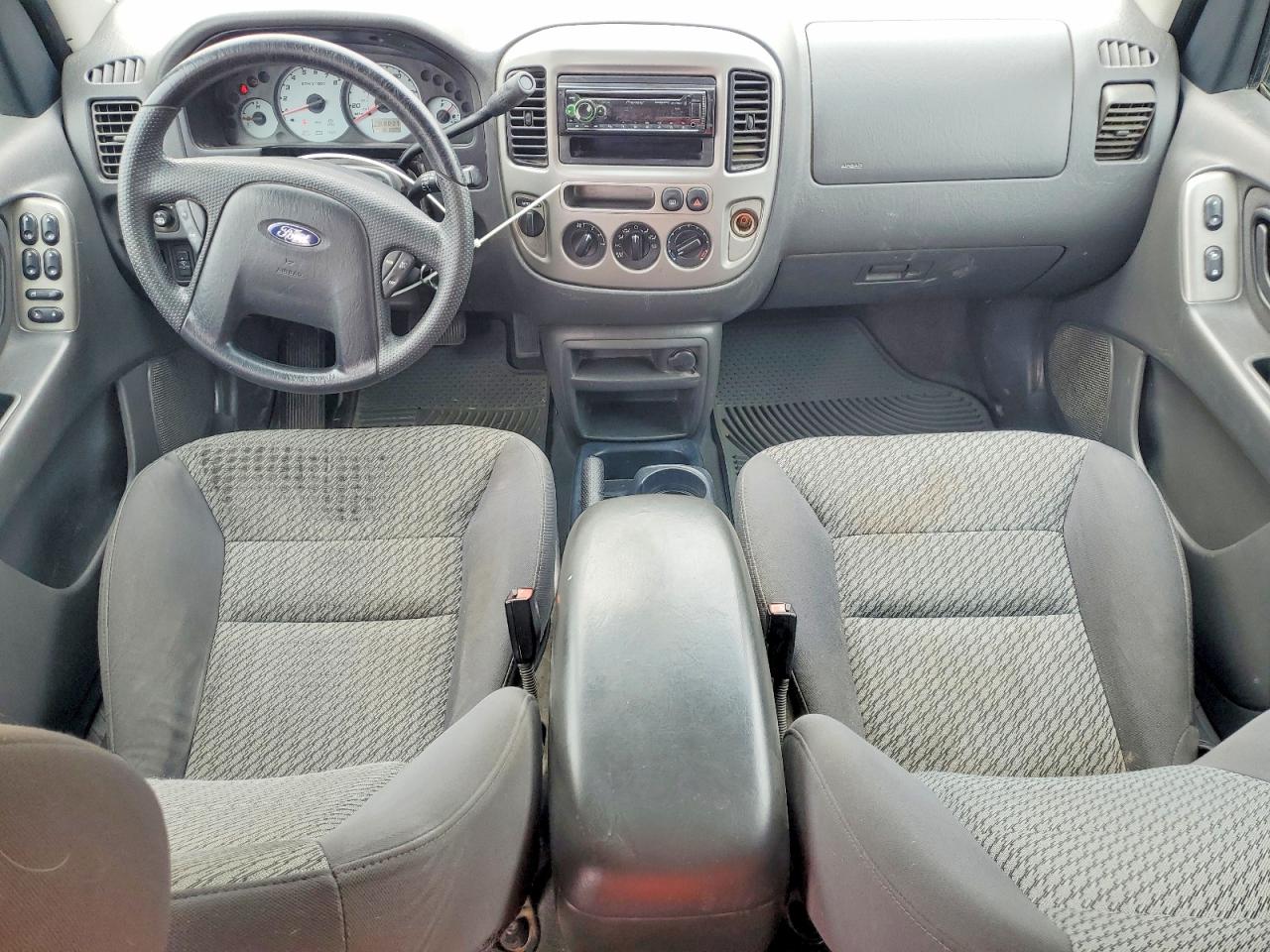 2004 FORD ESCAPE