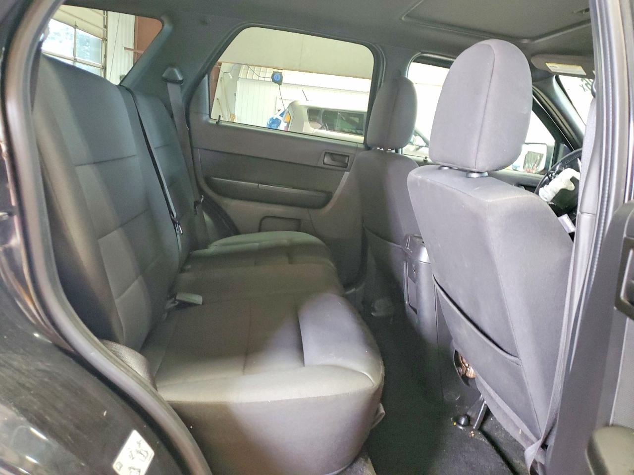 2011 FORD ESCAPE
