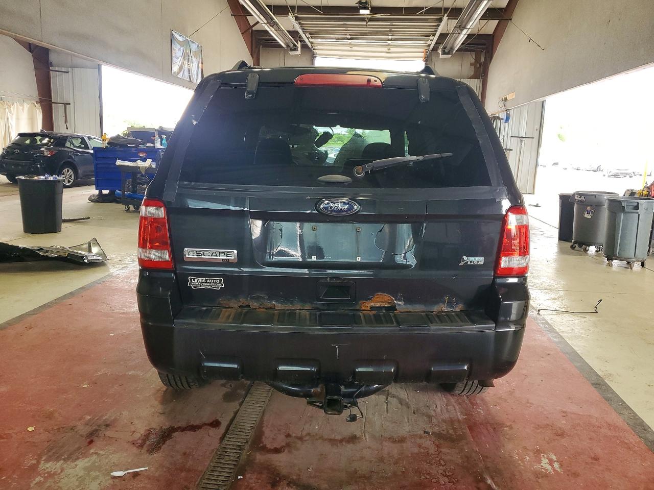 2011 FORD ESCAPE