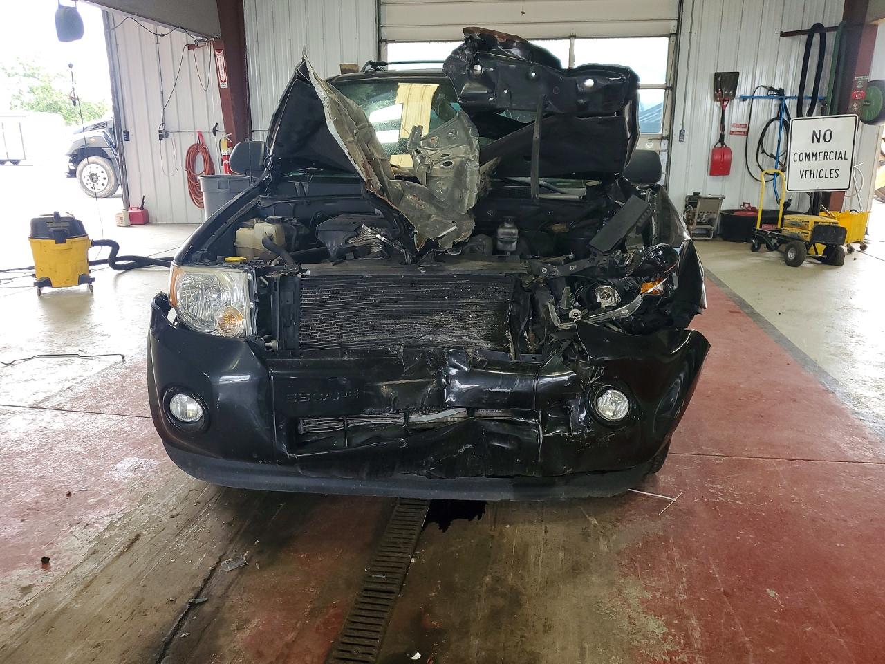 2011 FORD ESCAPE