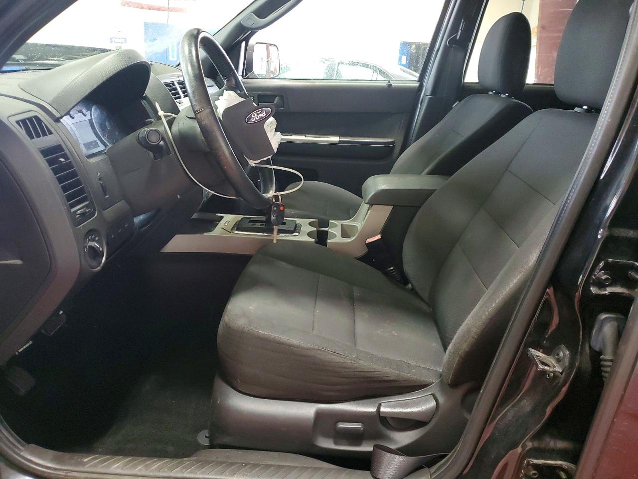 2011 FORD ESCAPE