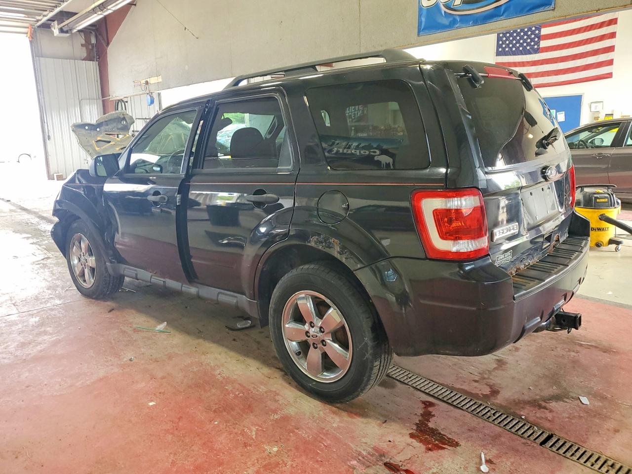 2011 FORD ESCAPE