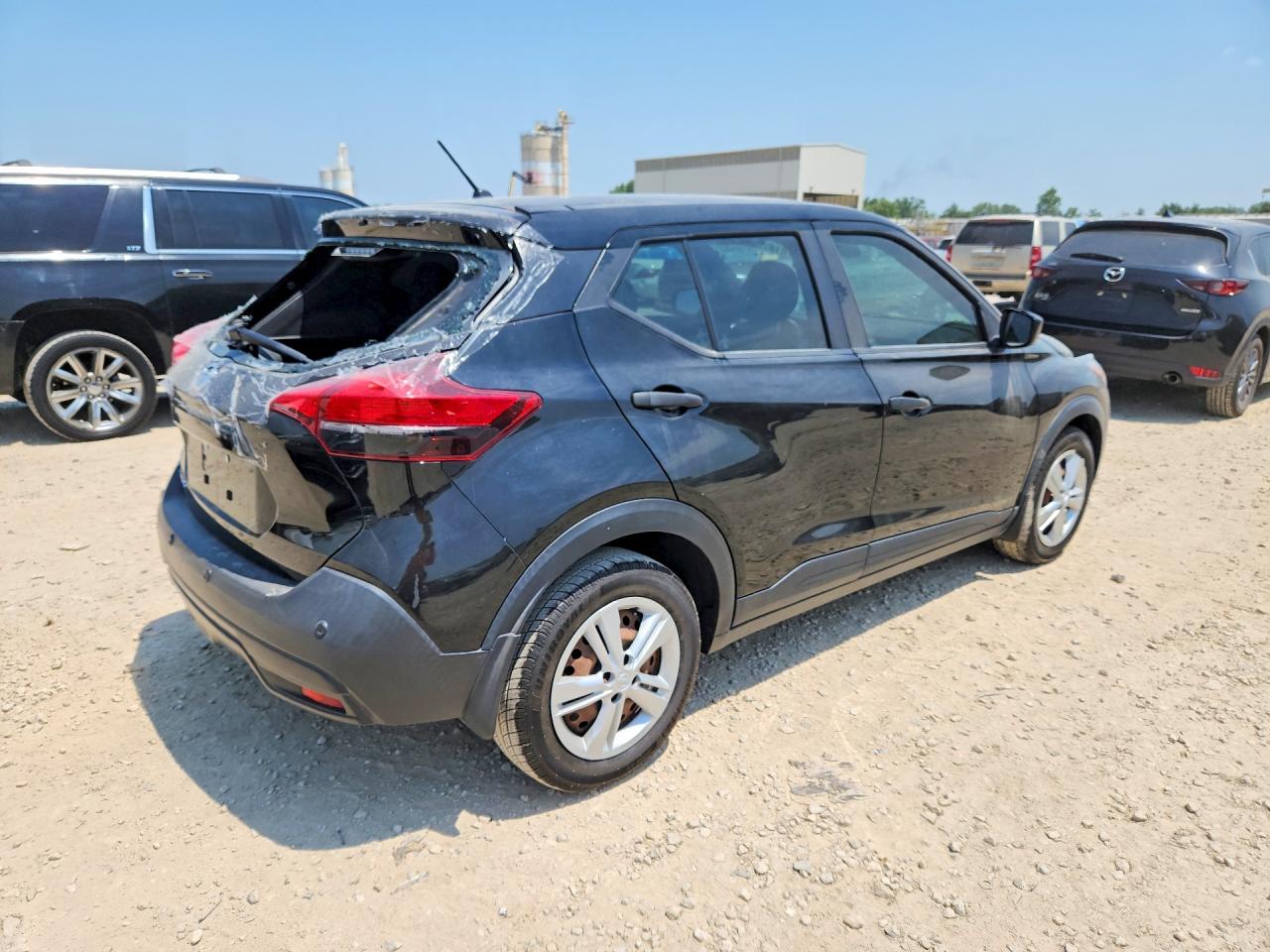 2020 NISSAN KICKS