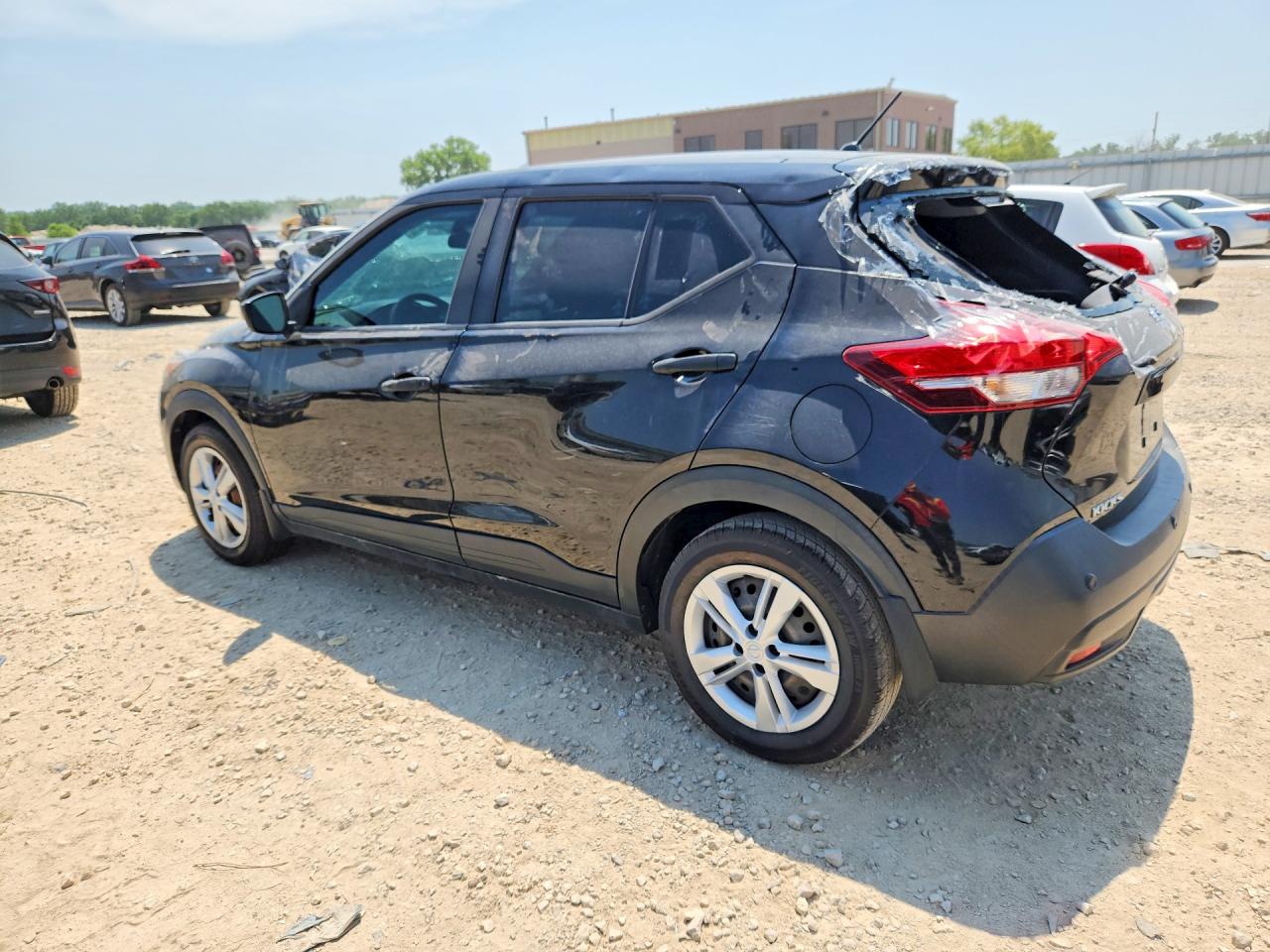 2020 NISSAN KICKS