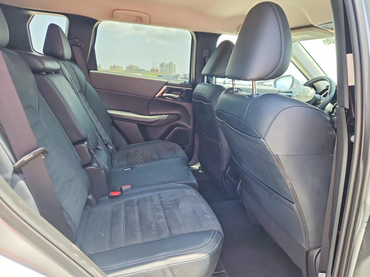 2024 MITSUBISHI OUTLANDER