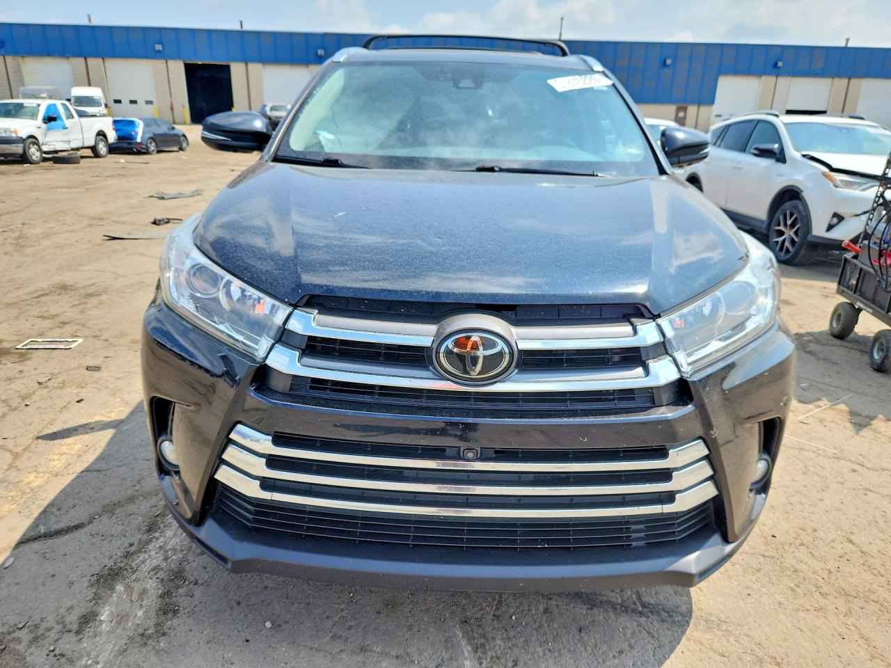 2018 TOYOTA HIGHLANDER
