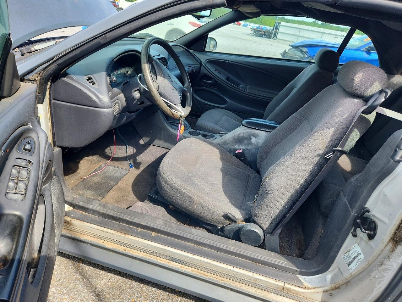 2000 FORD MUSTANG