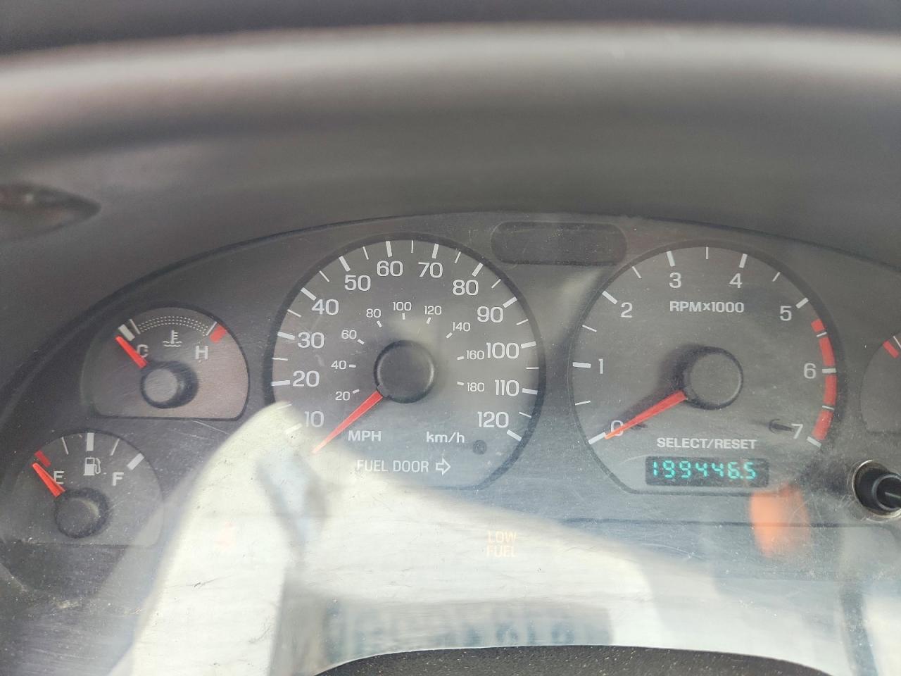 2000 FORD MUSTANG