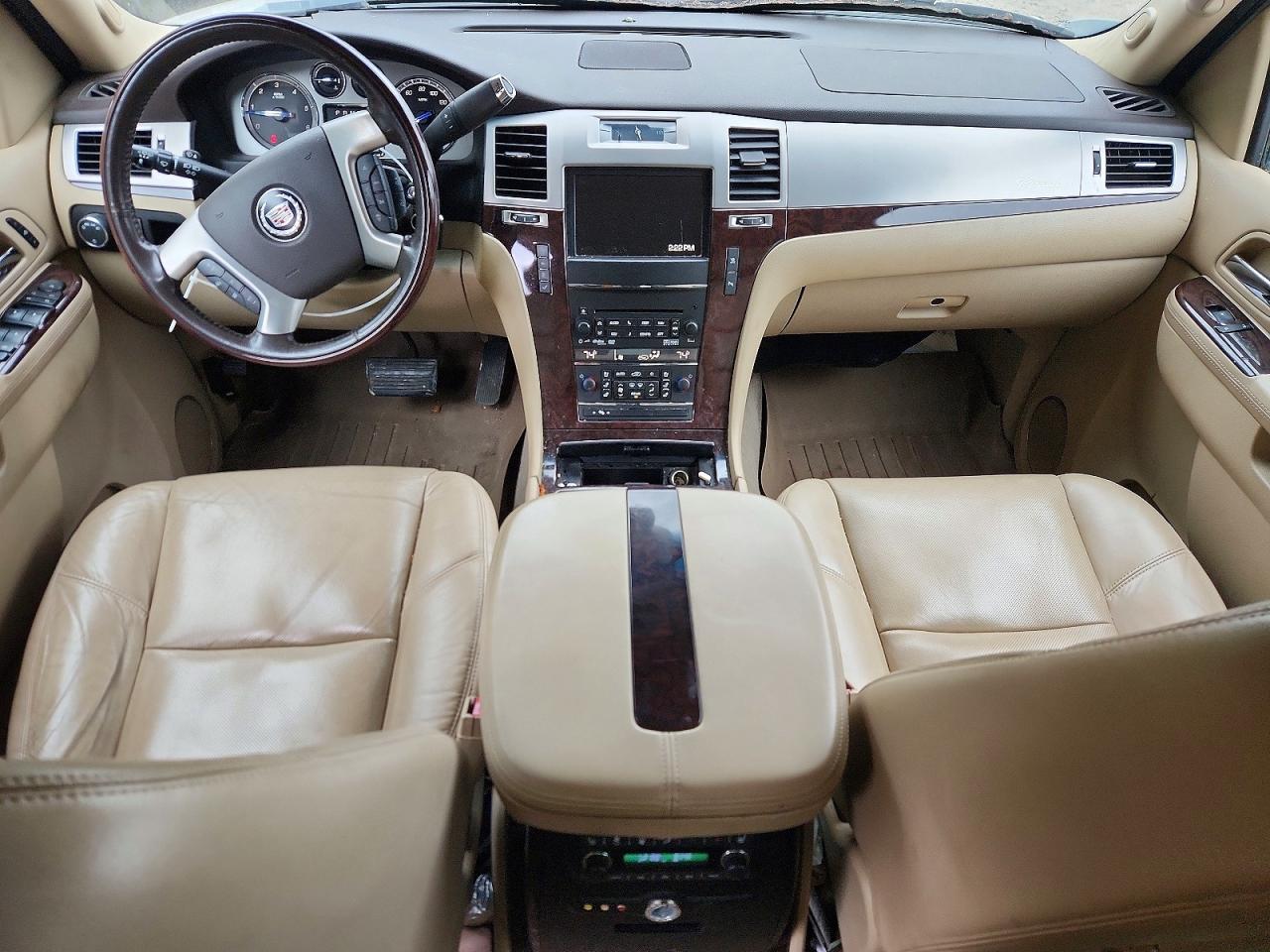 2011 CADILLAC ESCALADE