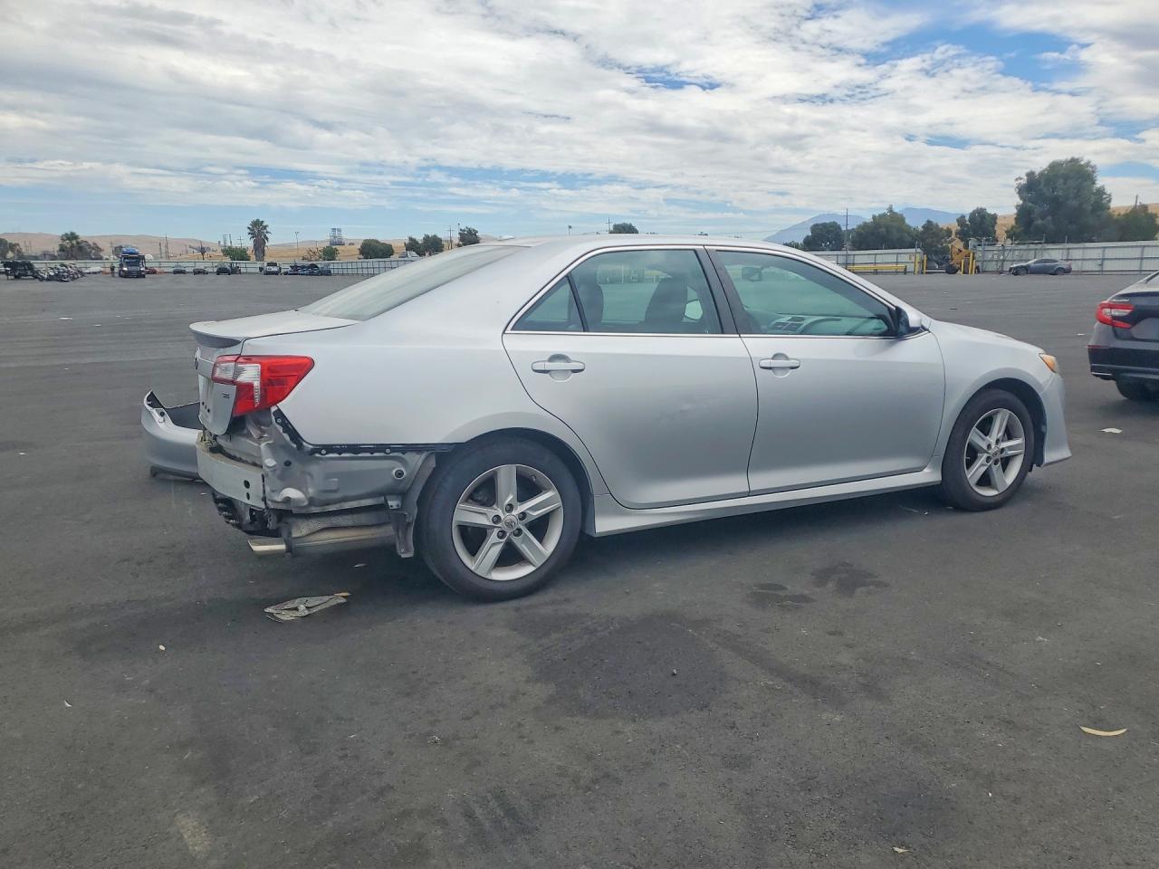 2012 TOYOTA CAMRY