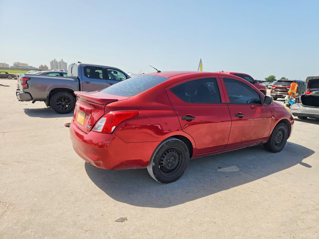 2014 NISSAN VERSA