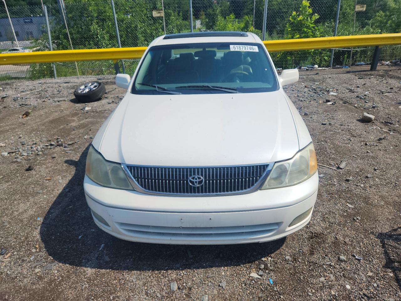 2002 TOYOTA AVALON