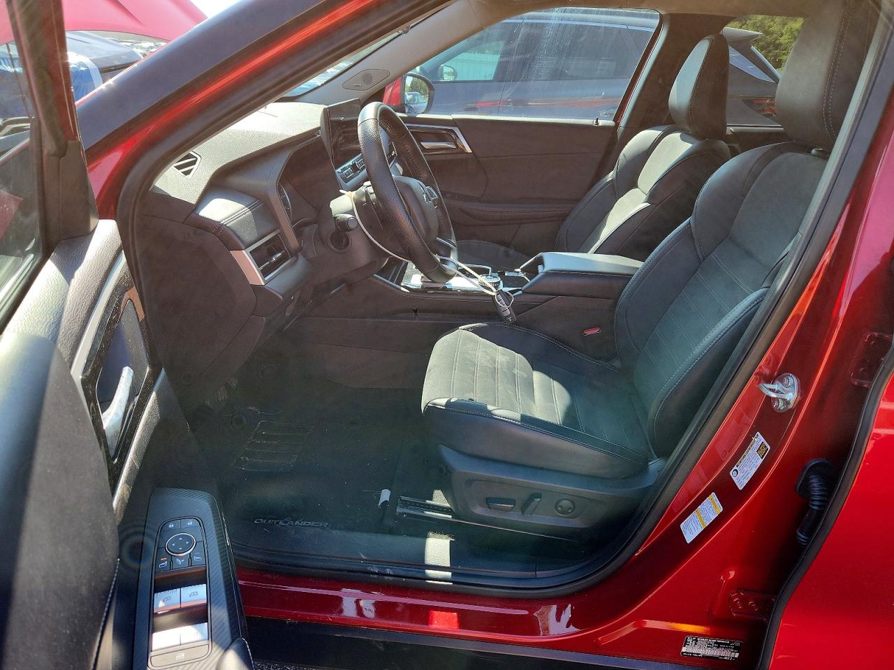 2025 MITSUBISHI OUTLANDER